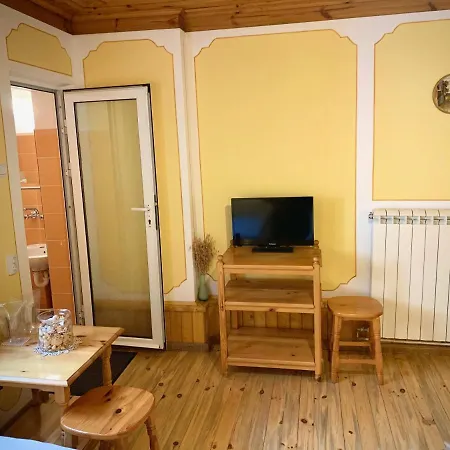 Bobi Guest house 2*